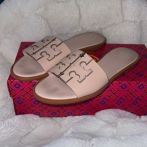 GREAT CONDITION TORY BURCH INES